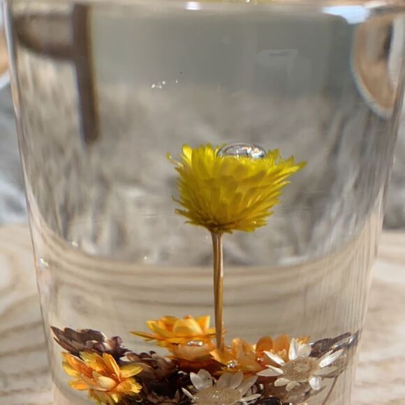 Vintage Daisyglas Company Campbell Calif Hand-Crafted Lucite Flowers Paperweight - Picture 5 of 15